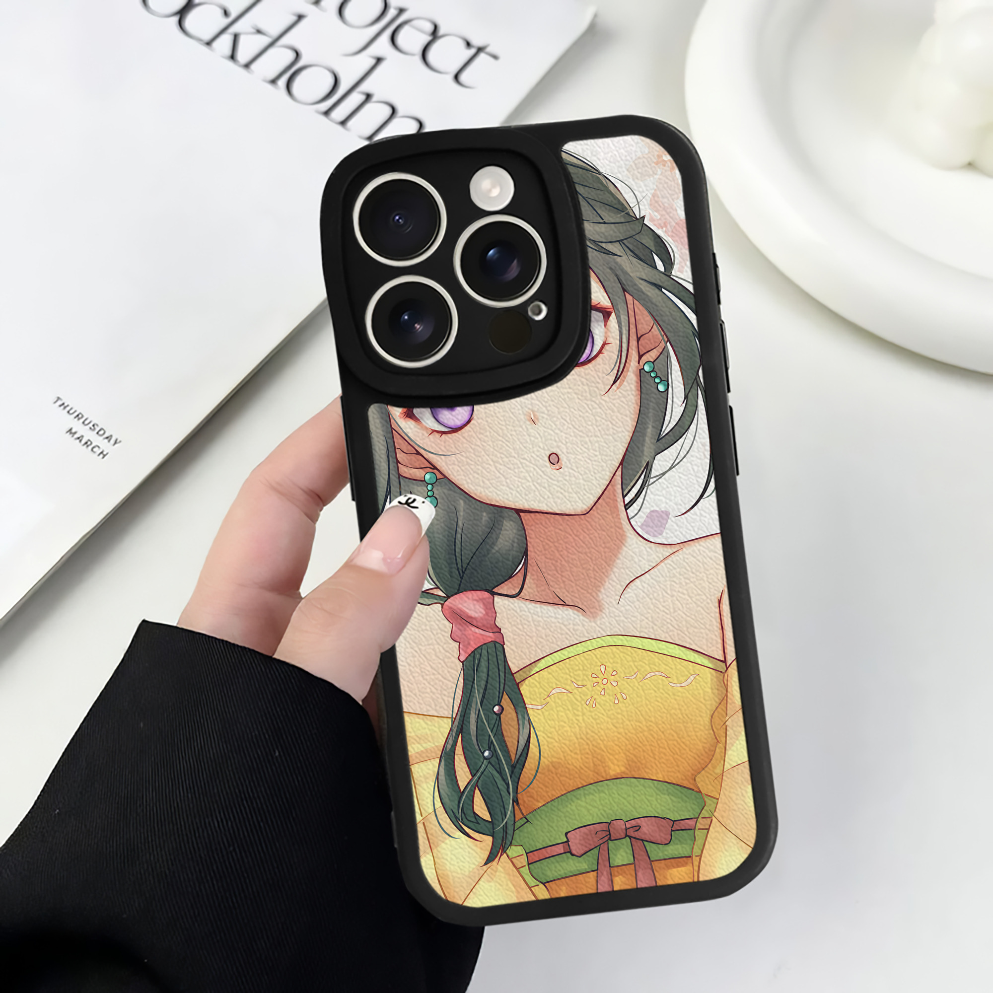 （画像用） 薬屋のひとりごと The Apothecary Diaries 【iPhone 16シリーズ対応】シリコンスマホケース（レザー調） 材質：シリコン